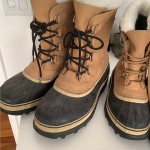Men’s Sorel Caribou snow boot Like New